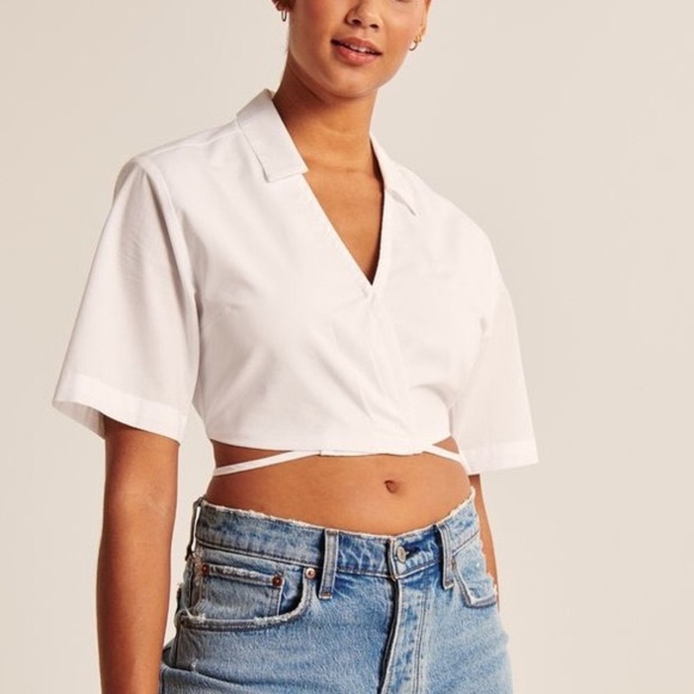Abercrombie & Fitch Short-Sleeve Poplin Wrap Top